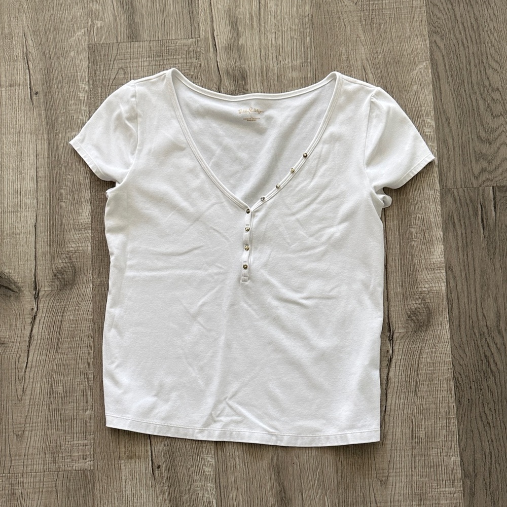 Lilly Pulitzer White V-Neck Short Sleeve Tee